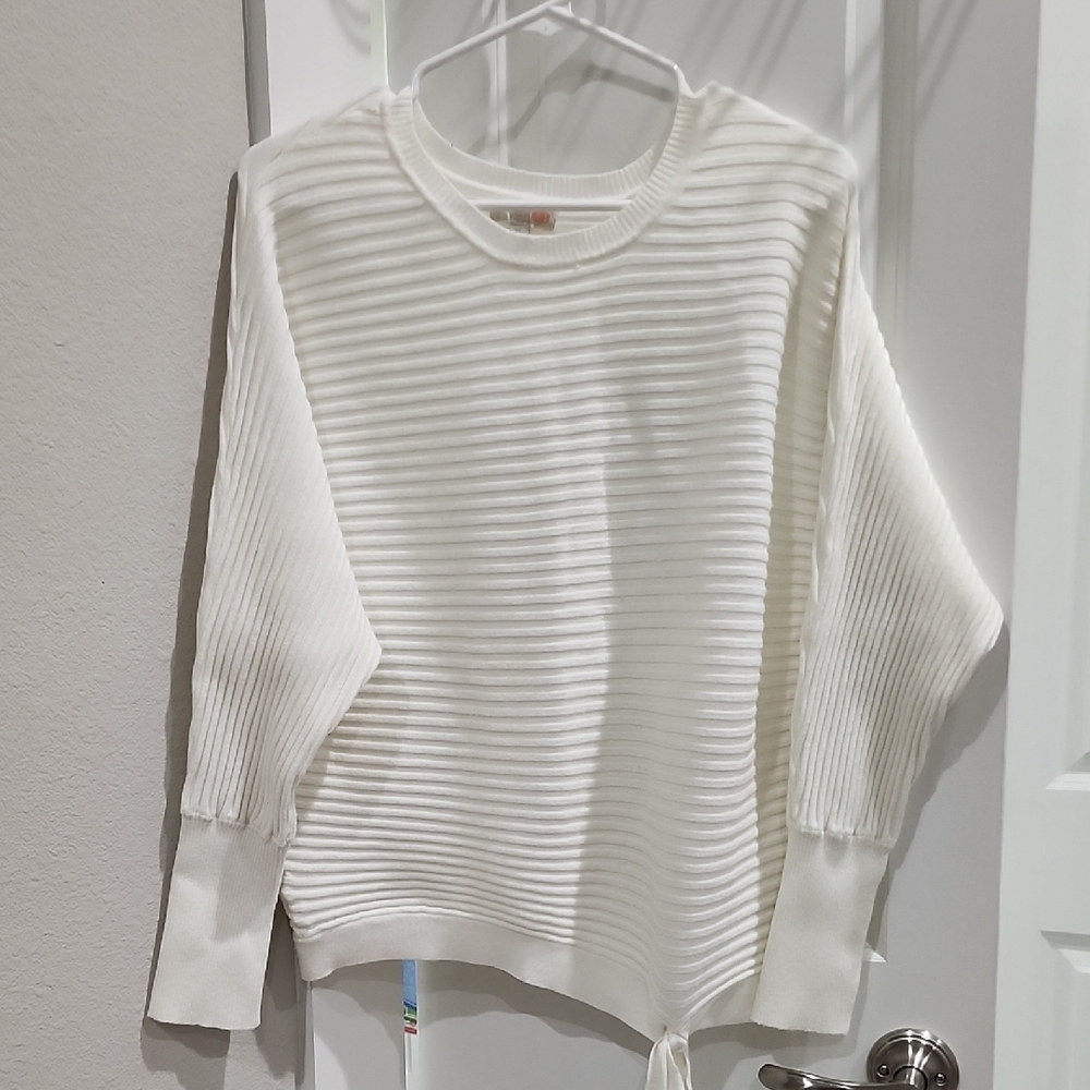 GB Ribbed Sweater w/Tie Detail